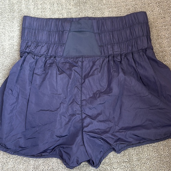 FREE PEOPLE SHORTS! High waisted and so flattering! - Picture 2 of 3